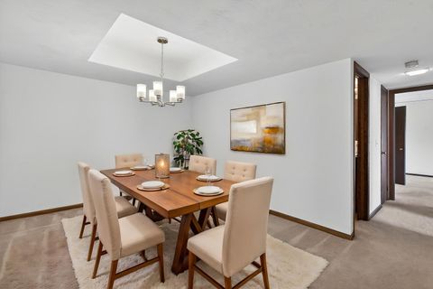 Tiny photo for 755 Whalom Lane #2c2, Schaumburg, IL 60173 (MLS # 12631316)