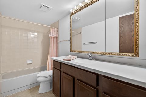 Tiny photo for 755 Whalom Lane #2c2, Schaumburg, IL 60173 (MLS # 12631316)
