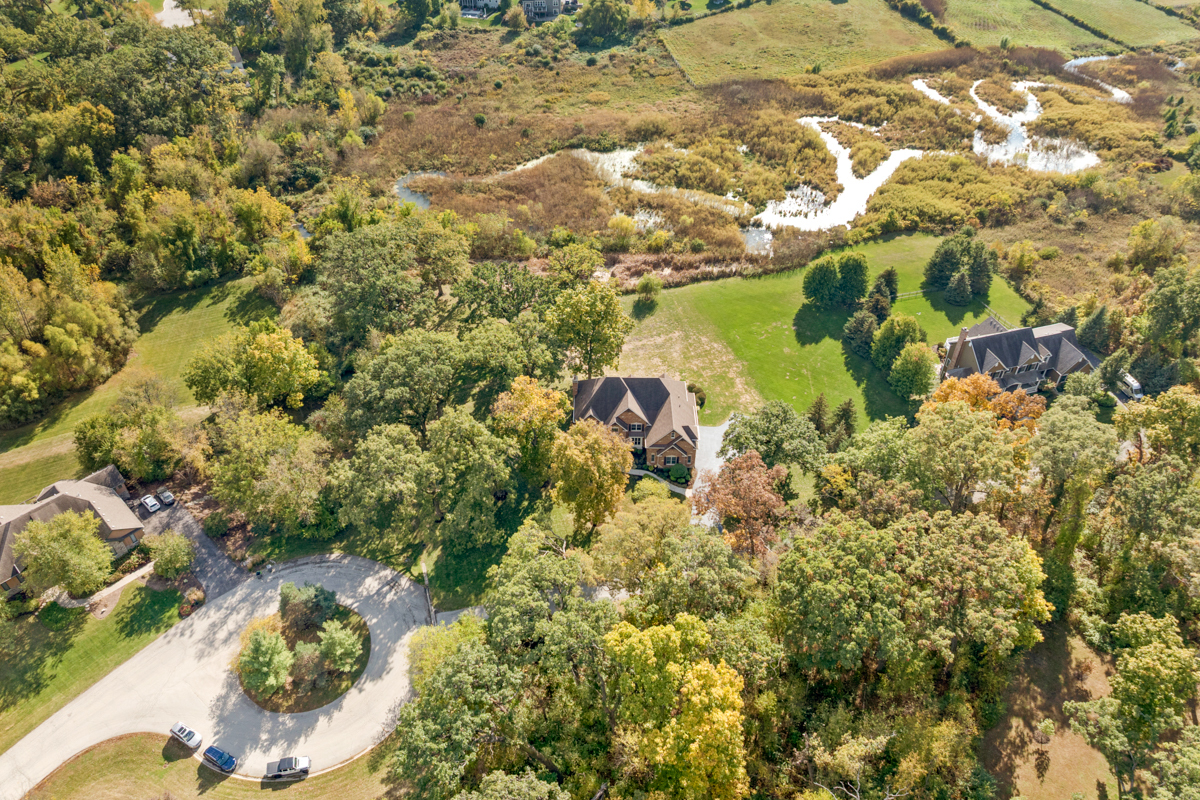 40W513 Old Mill Court