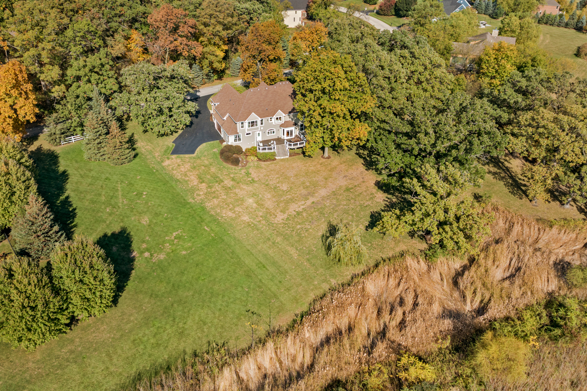 40W513 Old Mill Court