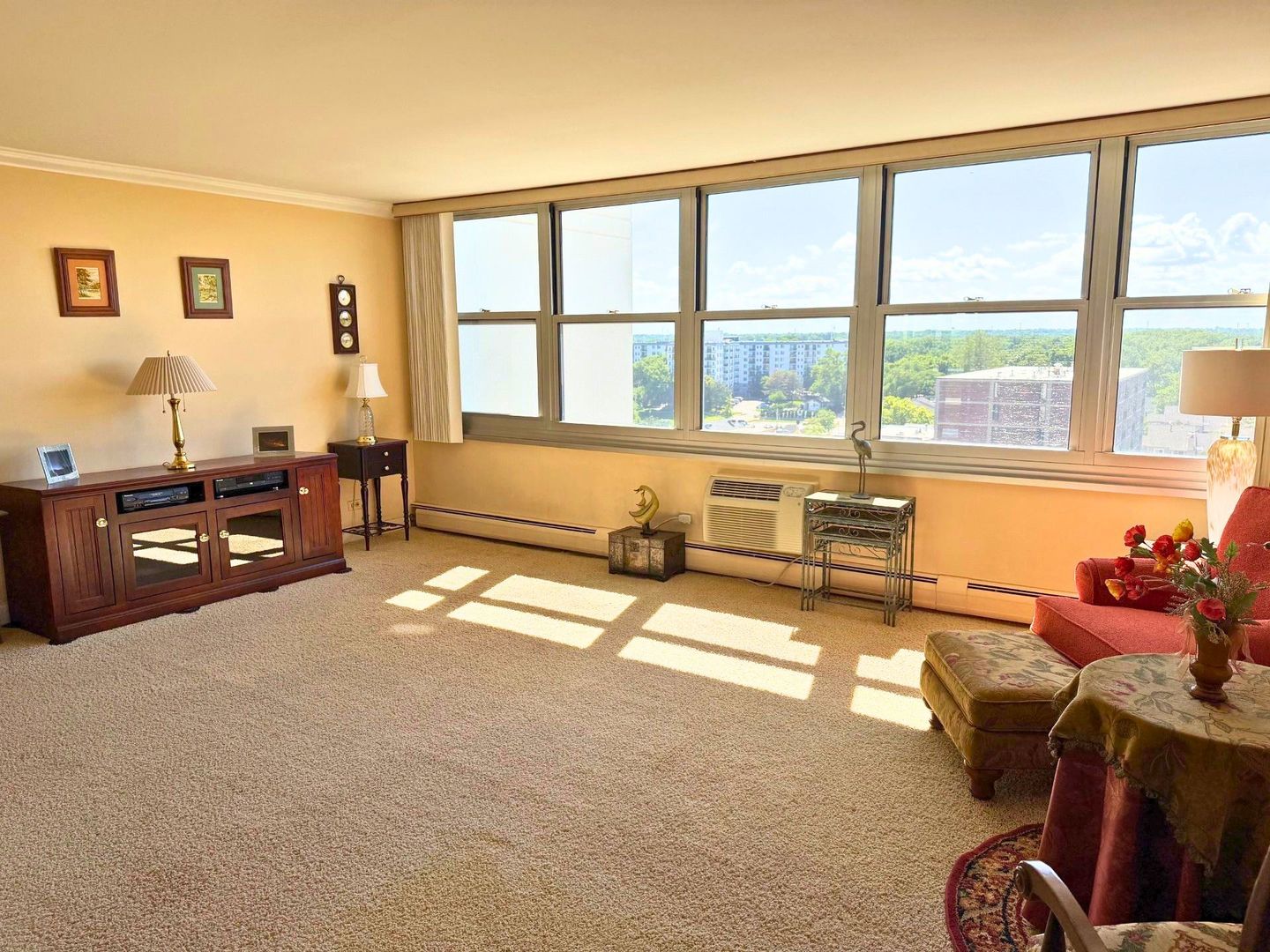33 N Main Street 9F