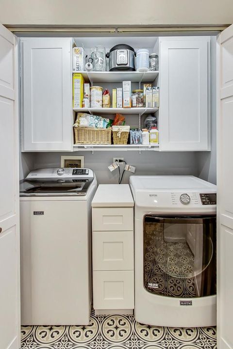 Tiny photo for 3055 W Sunnyside Avenue #1, Chicago, IL 60625 (MLS # 12462164)
