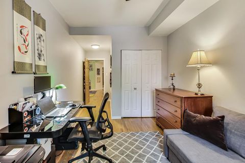 Tiny photo for 3055 W Sunnyside Avenue #1, Chicago, IL 60625 (MLS # 12462164)