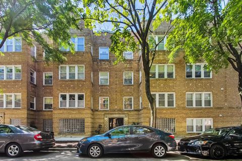 Photo of 3055 W Sunnyside Avenue #1, Chicago, IL 60625 (MLS # 12462164)