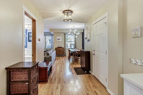 Tiny photo for 3055 W Sunnyside Avenue #1, Chicago, IL 60625 (MLS # 12462164)