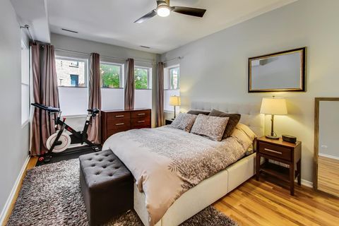Tiny photo for 3055 W Sunnyside Avenue #1, Chicago, IL 60625 (MLS # 12462164)