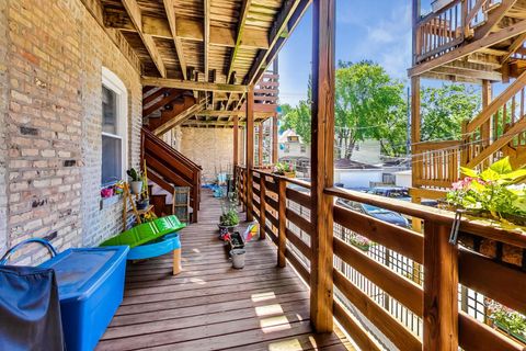 Tiny photo for 3055 W Sunnyside Avenue #1, Chicago, IL 60625 (MLS # 12462164)