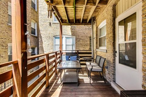 Tiny photo for 3055 W Sunnyside Avenue #1, Chicago, IL 60625 (MLS # 12462164)