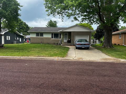Photo of 617 S Melvin Street, Gibson City, IL 60936 (MLS # 12671037)