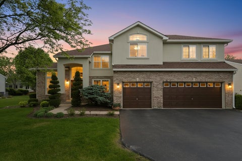 Tiny photo for 2210 Fieldcrest Drive, Mundelein, IL 60060 (MLS # 12739581)