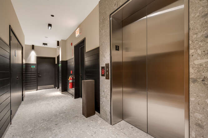 1235 N ASHLAND Avenue 502