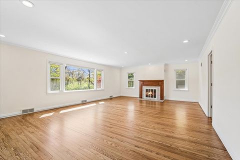 Tiny photo for 155 N Lincoln Avenue, Carpentersville, IL 60110 (MLS # 12624664)