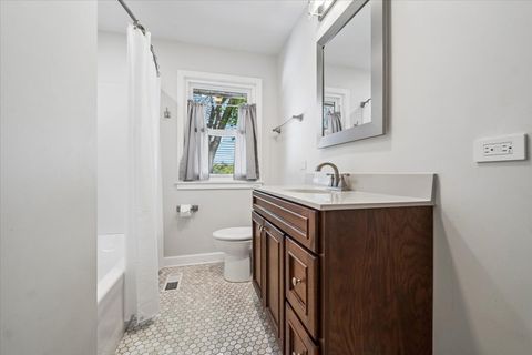 Tiny photo for 155 N Lincoln Avenue, Carpentersville, IL 60110 (MLS # 12624664)