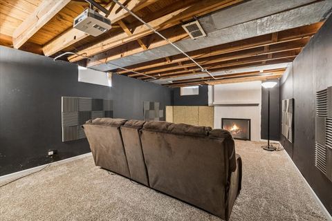Tiny photo for 155 N Lincoln Avenue, Carpentersville, IL 60110 (MLS # 12624664)