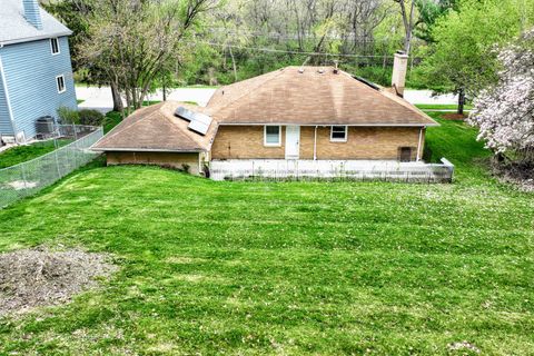 Tiny photo for 155 N Lincoln Avenue, Carpentersville, IL 60110 (MLS # 12624664)