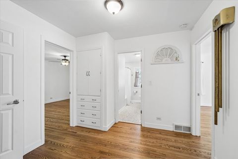 Tiny photo for 155 N Lincoln Avenue, Carpentersville, IL 60110 (MLS # 12624664)