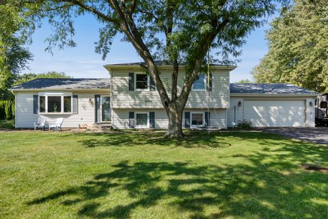 Photo of 11130 Anvil Court, Naperville, IL 60564 (MLS # 12465694)