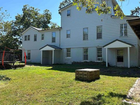 Tiny photo for 407 W WATER Street, Pinckneyville, IL 62274 (MLS # EB450644)