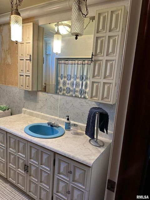 Tiny photo for 407 W WATER Street, Pinckneyville, IL 62274 (MLS # EB450644)