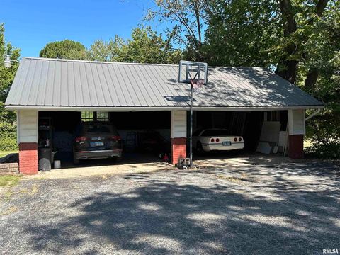 Tiny photo for 407 W WATER Street, Pinckneyville, IL 62274 (MLS # EB450644)