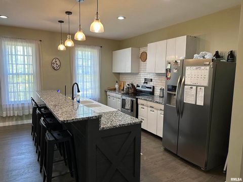 Tiny photo for 407 W WATER Street, Pinckneyville, IL 62274 (MLS # EB450644)