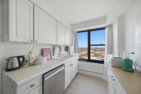 Tiny photo for 6030 N SHERIDAN Road #1001, Chicago, IL 60660 (MLS # 12618499)