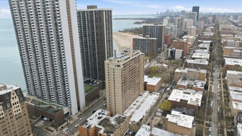 Tiny photo for 6030 N SHERIDAN Road #1001, Chicago, IL 60660 (MLS # 12618499)