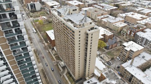 Tiny photo for 6030 N SHERIDAN Road #1001, Chicago, IL 60660 (MLS # 12618499)