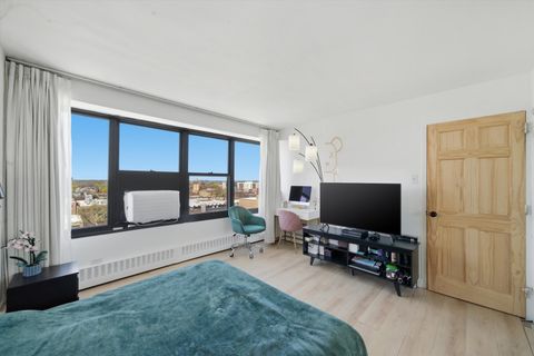 Tiny photo for 6030 N SHERIDAN Road #1001, Chicago, IL 60660 (MLS # 12618499)