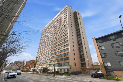 Tiny photo for 6030 N SHERIDAN Road #1001, Chicago, IL 60660 (MLS # 12618499)