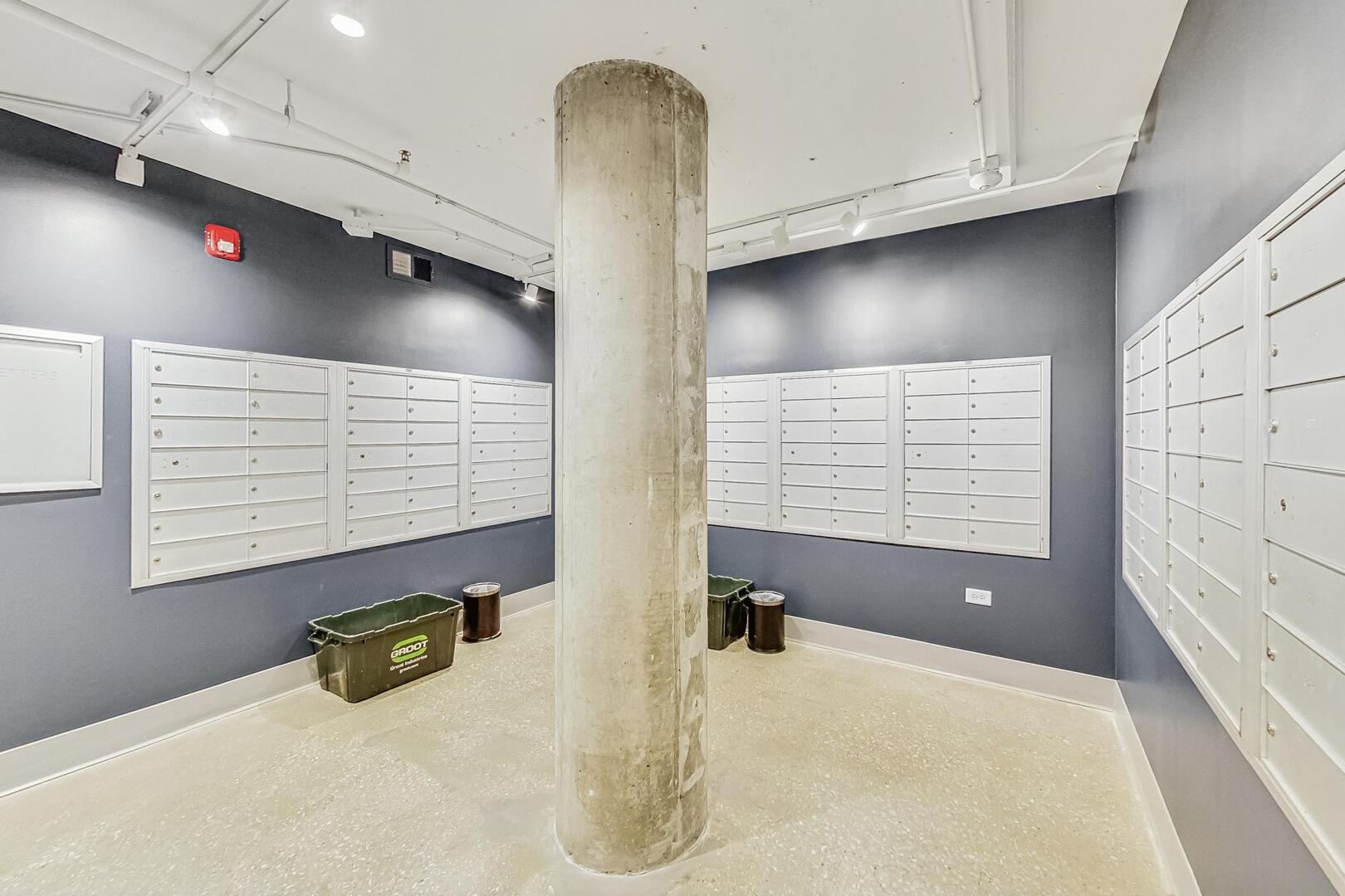 111 S MORGAN Street 703