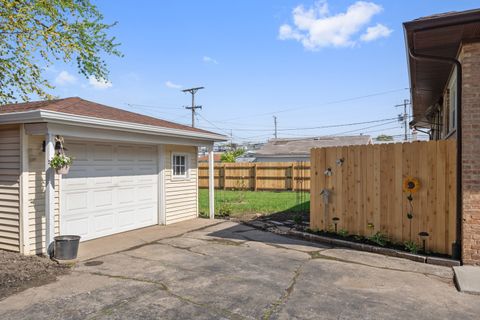 Tiny photo for 9520 MAJOR Avenue, Oak Lawn, IL 60453 (MLS # 12586444)