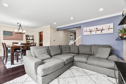 Tiny photo for 425 Commanche Trail #425, Wheeling, IL 60090 (MLS # 12477669)