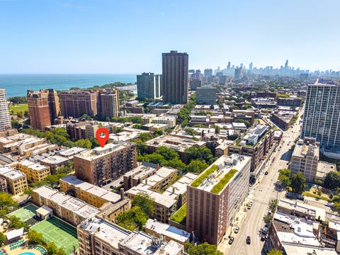 Tiny photo for 3900 N Pine Grove Avenue #808, Chicago, IL 60613 (MLS # 12735656)