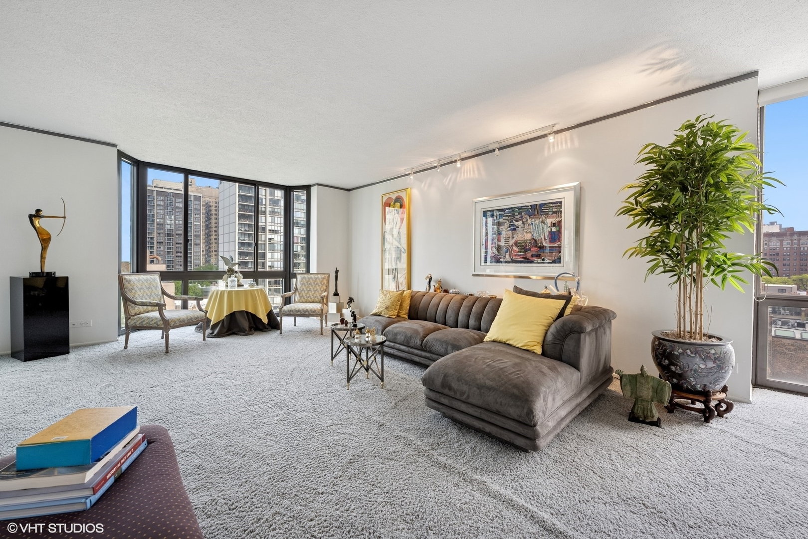 1530 N Dearborn Parkway 9S