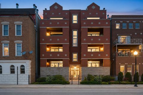 Tiny photo for 1656 W Augusta Boulevard #3W, Chicago, IL 60622 (MLS # 12633704)