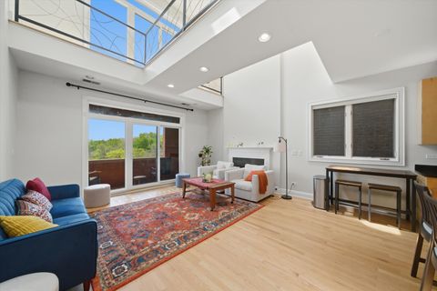 Tiny photo for 1656 W Augusta Boulevard #3W, Chicago, IL 60622 (MLS # 12633704)