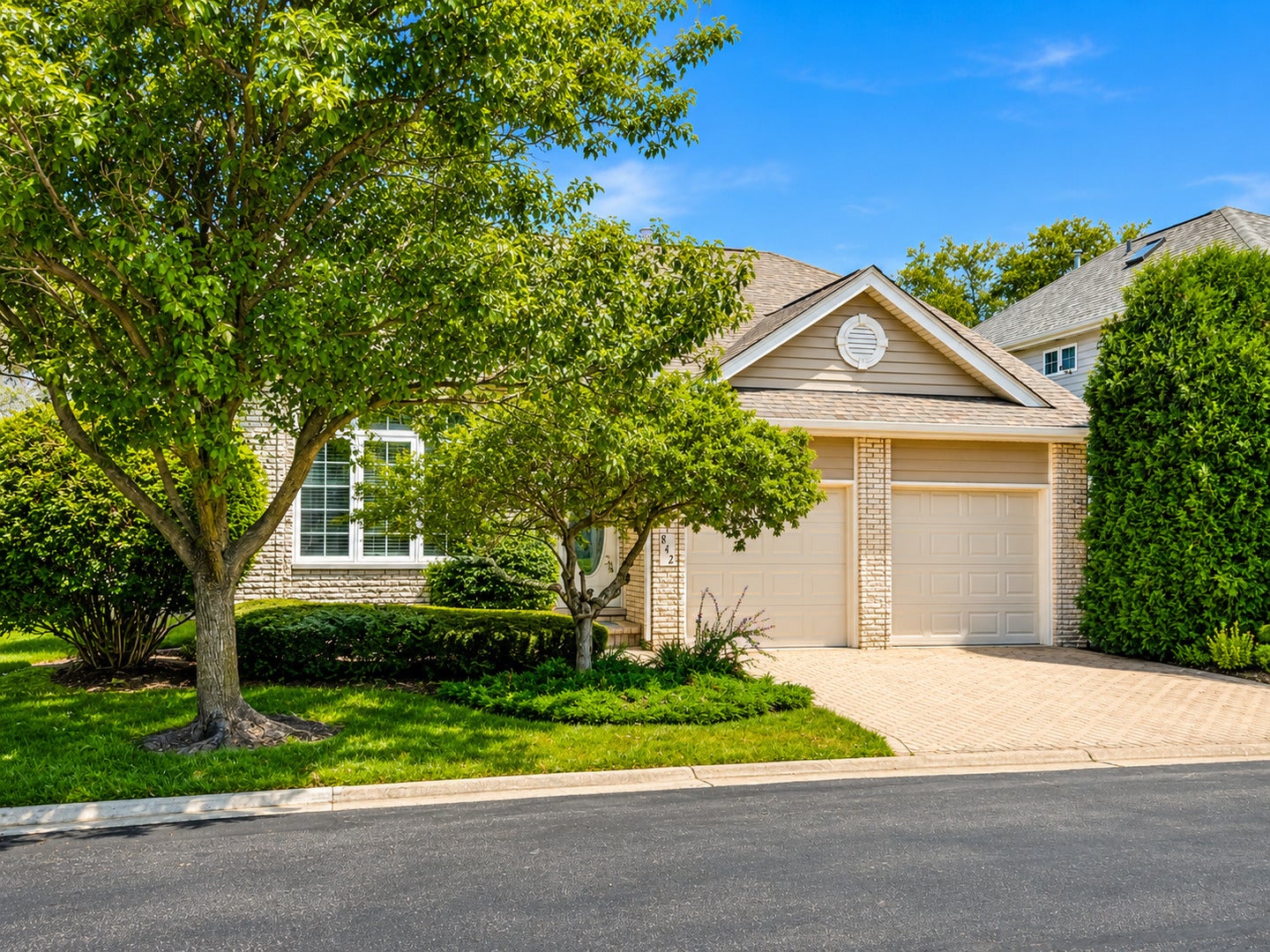 842 Turnberry Lane
