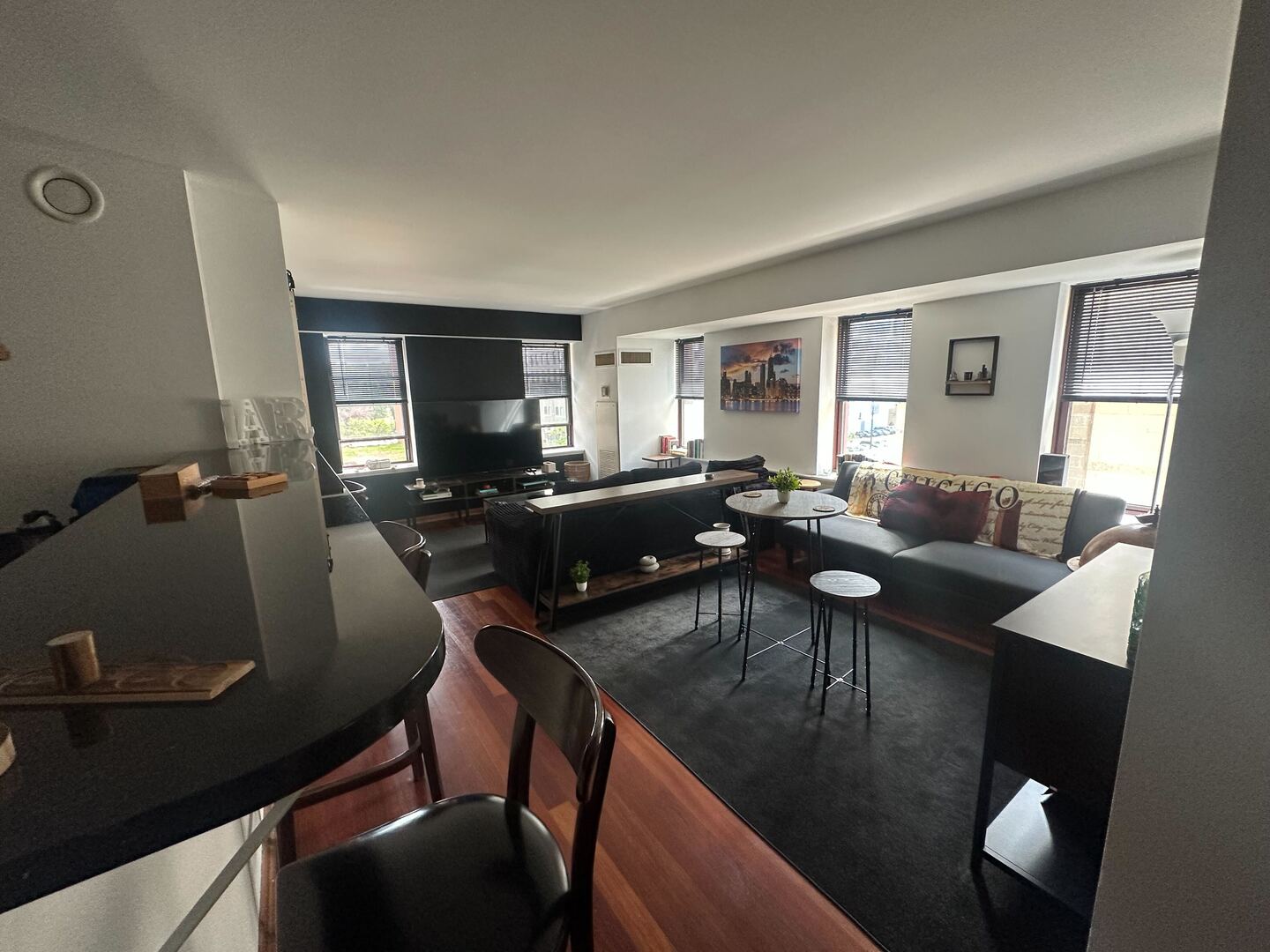 40 E 9th Street 402