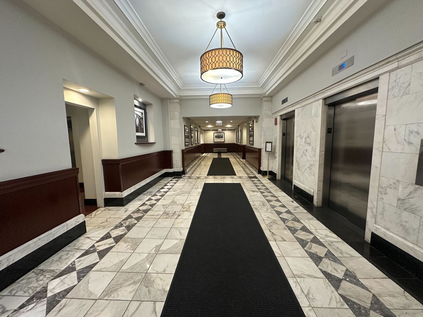 40 E 9th Street 402