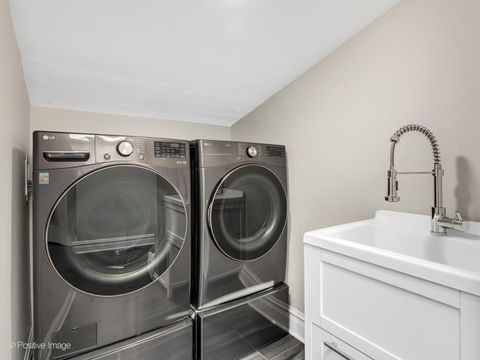 Tiny photo for 411 Birchwood Road, Hinsdale, IL 60521 (MLS # 12591622)