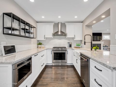 Tiny photo for 411 Birchwood Road, Hinsdale, IL 60521 (MLS # 12591622)