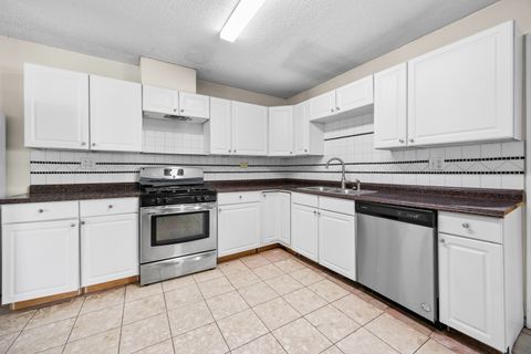 Tiny photo for 1020 S Park Boulevard, Streamwood, IL 60107 (MLS # 12511018)