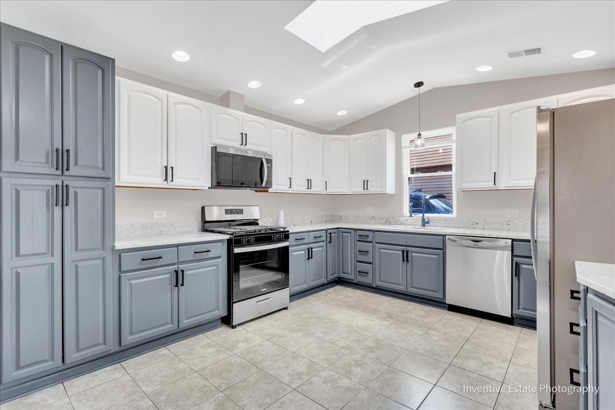 16018 Saint Louis Avenue