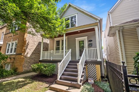 Photo of 1907 W Warner Avenue, Chicago, IL 60613 (MLS # 12714840)