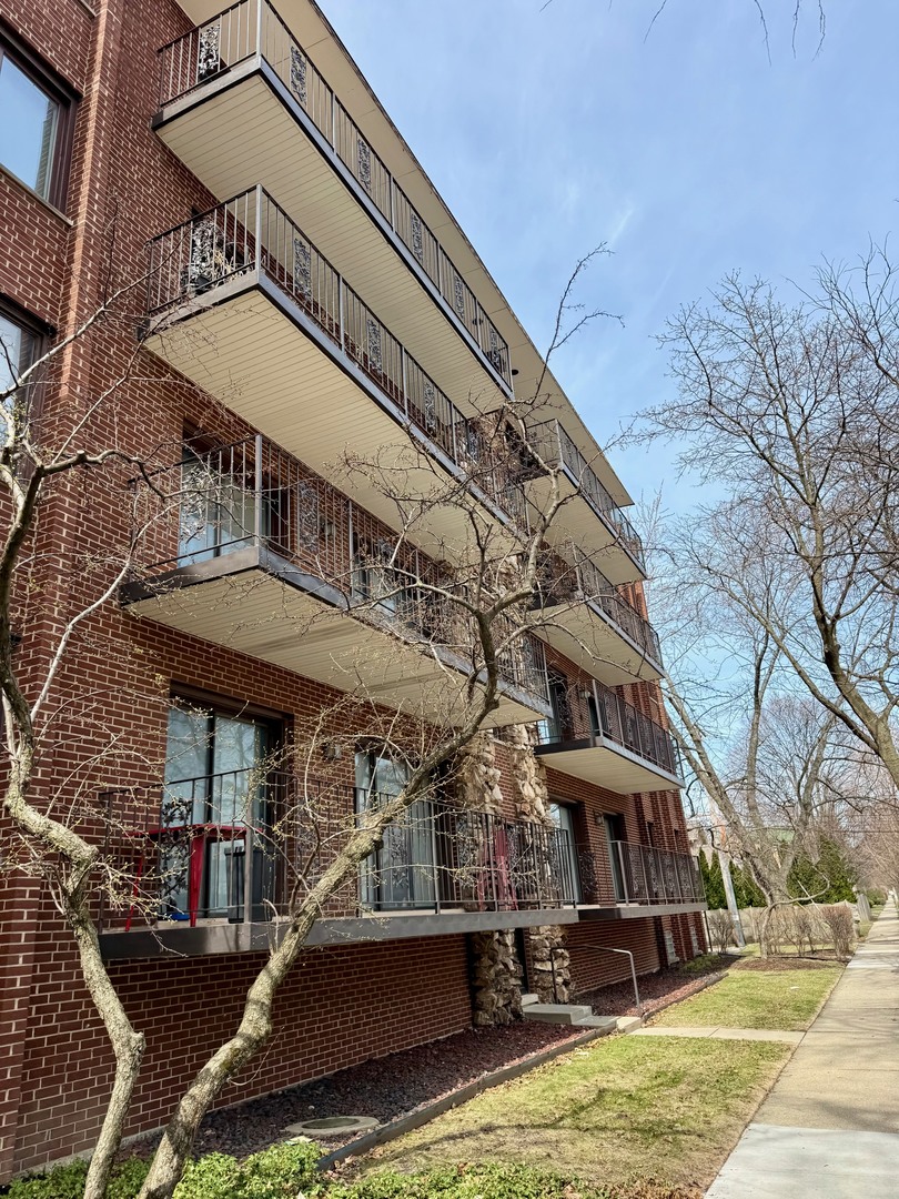 5200 Oakton Street 105