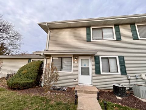 2S723 Winchester Circle 3 Warrenville IL 60555