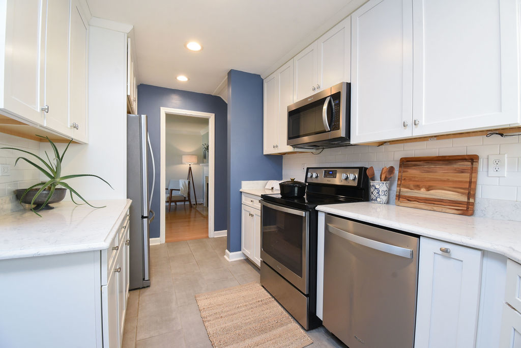 736 S Ashland Avenue