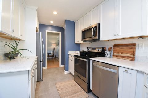 Tiny photo for 736 S Ashland Avenue, La Grange, IL 60525 (MLS # 12496200)