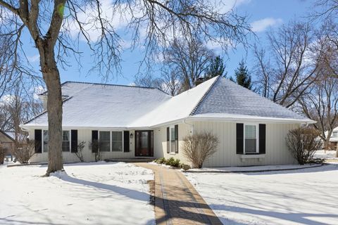 Tiny photo for 26W055 Cree Lane, Wheaton, IL 60189 (MLS # 12591116)